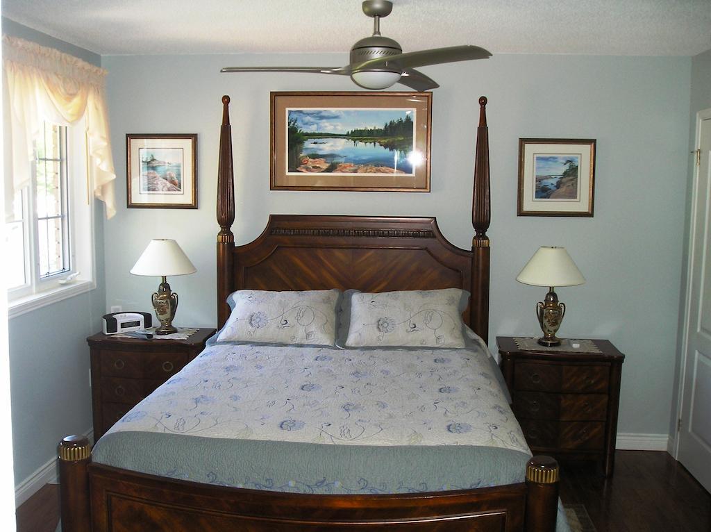 Tucked Inn The Harbour B&B Victoria Harbour Kamer foto