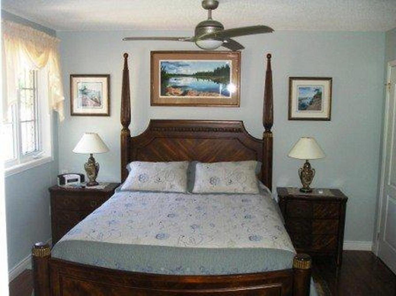 Tucked Inn The Harbour B&B Victoria Harbour Buitenkant foto